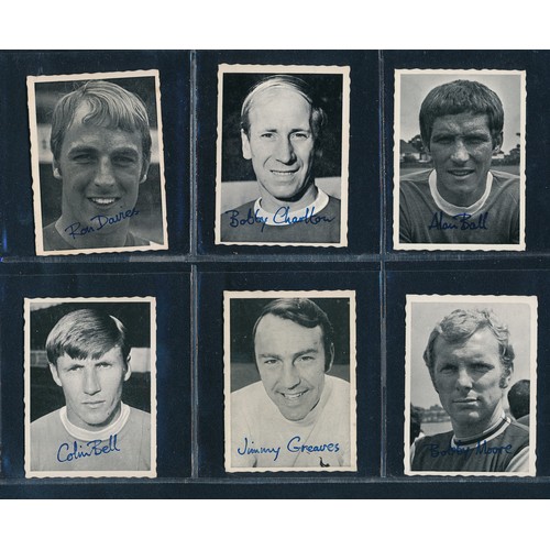 283 - A&BC Gum 1969 set of footballer cards, the gum-protector insert B/w deckled-edge cards with facsimil... 