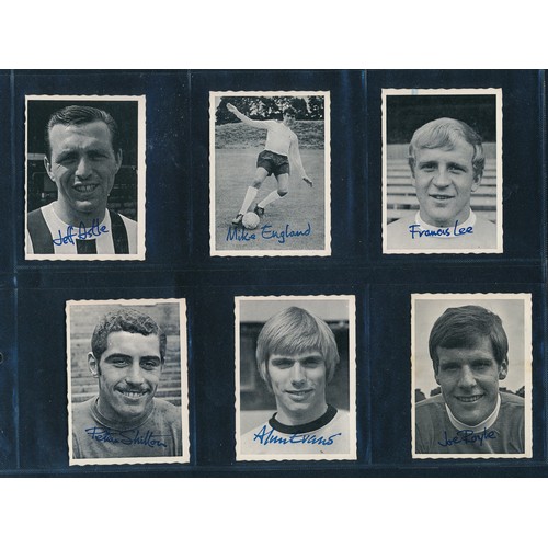 283 - A&BC Gum 1969 set of footballer cards, the gum-protector insert B/w deckled-edge cards with facsimil... 