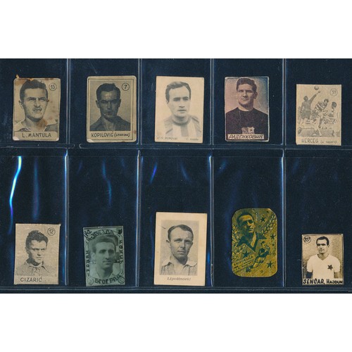 328 - Yugoslavia, 1948-1960 soccer gum cards, noted teams, star players, various series. Mixed condition. ... 