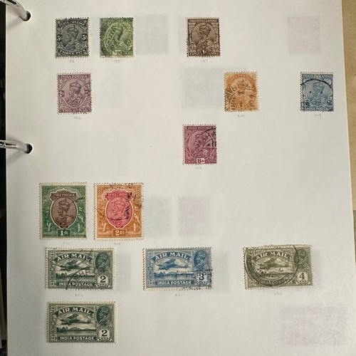 14 - World stamp collection in binder. Approx. 1000+ stamps.