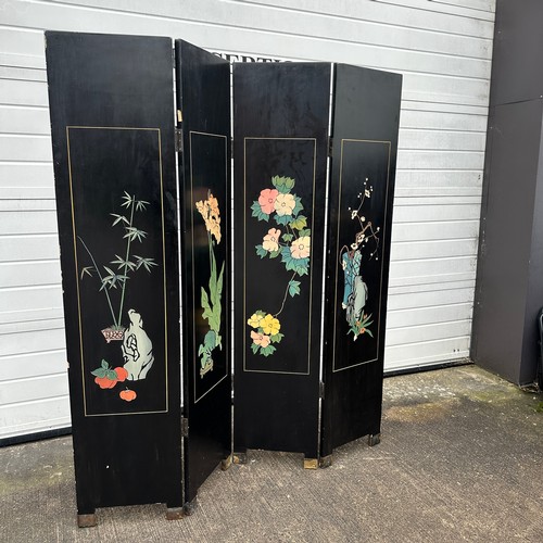 664 - Black Lacquered Four Panel Oriental Room Divider / Screen. With oriental landscape scene to one side... 