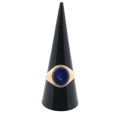 55 - A 9ct gold and lapis ring, size S. Lapis approx 12mm x 9mm.