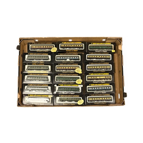 279 - Graham Farish N gauge coach collection, generally excellent in  good plus boxes, with range of liver... 