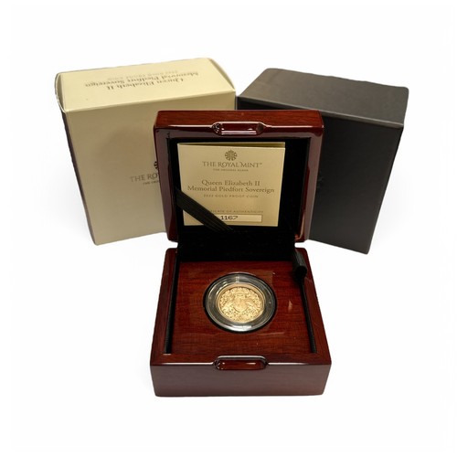 199 - 2022 Queen Elizabeth II Memorial piedfort sovereign gold proof FDC, in Royal Mint box of issue with ... 