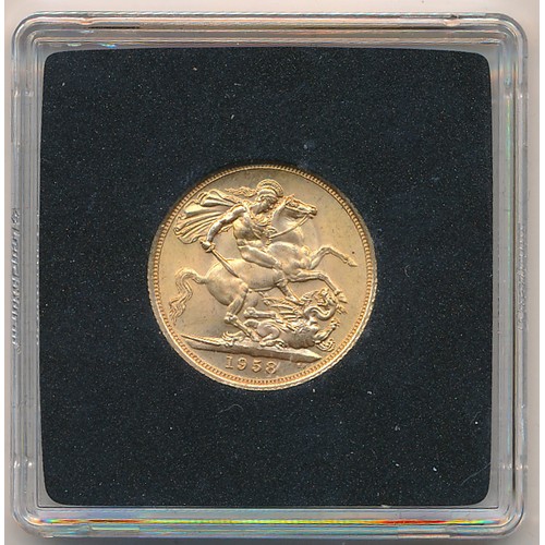 179 - 1958 full gold sovereign uncirculated, in wooden presentation box with certificate.