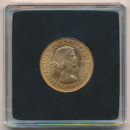 179 - 1958 full gold sovereign uncirculated, in wooden presentation box with certificate.