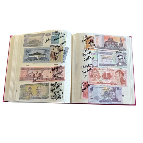 398 - World banknotes (270+), in an album Belarus, Belgium, Egypt, France, GB, Greece, Norway, Scotland, U... 