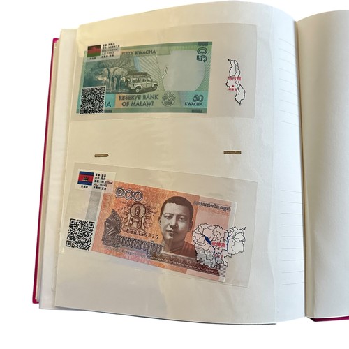 398 - World banknotes (270+), in an album Belarus, Belgium, Egypt, France, GB, Greece, Norway, Scotland, U... 