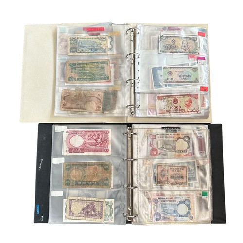 404 - World banknotes collection in five albums, in mixed condition,  with ranges from France, Germany, In... 