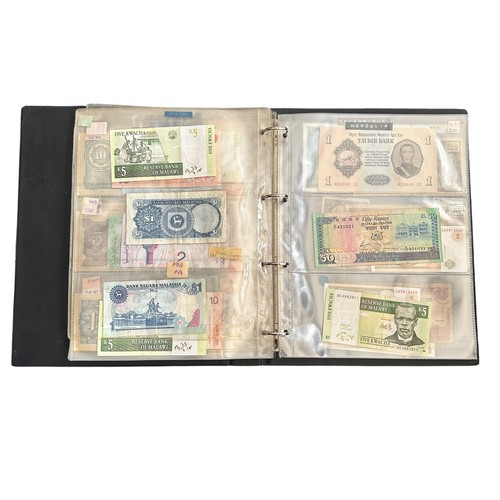 404 - World banknotes collection in five albums, in mixed condition,  with ranges from France, Germany, In... 