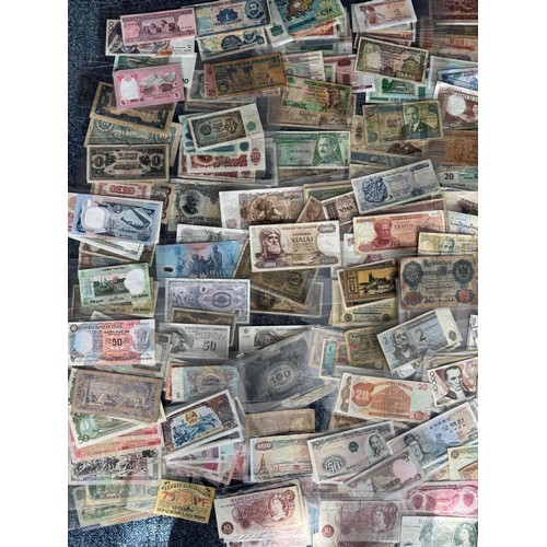 406 - World banknotes collection (270+), in mixed condition with ranges from Austria, Bolivia, Germany, GB... 