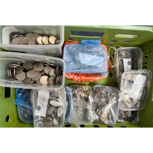 292 - Large and heavy coin accumulation with a large unsorted tub of World coins, large ranges of GB pre-d... 