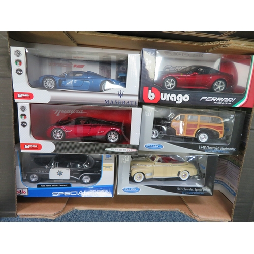 14 - Mainly 1/24th scale collection, generally excellent to good plus in good or better boxes, with Guilo... 