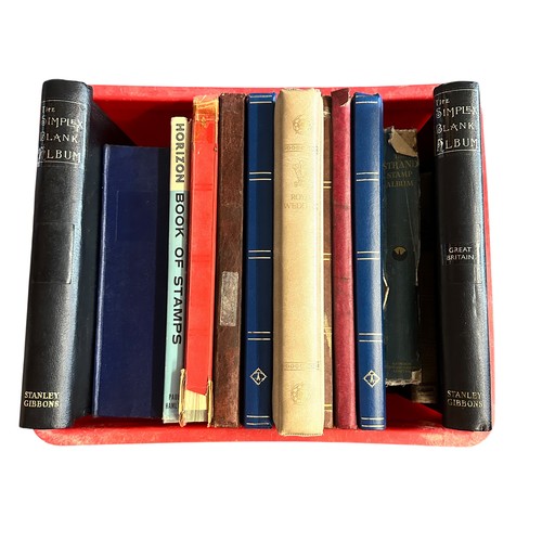 14 - Large world collection in albums, stockbooks and loose, with a good selection of covers, including A... 