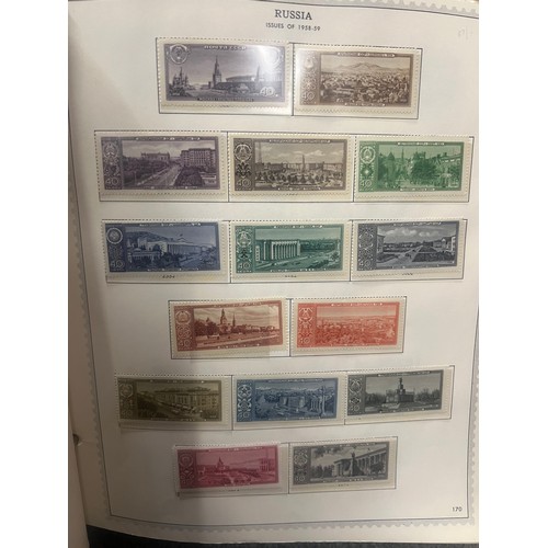 19 - Russia, collection of UM or M Russian stampsin well filled (not complete) printed Minkus album with ... 
