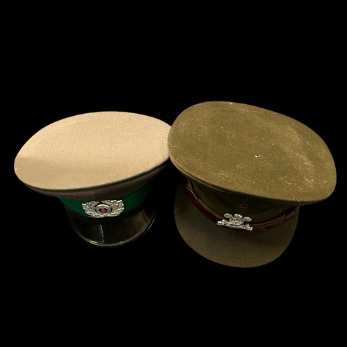 109 - Military hats, range of six military hats / caps, includes; British Military peaked cap (Welsh Guard... 