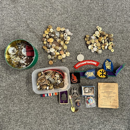 112 - Accumulation of badges and buttons in tin, box and bag, mostly military including cloth and staybrig... 