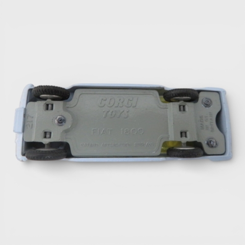 24 - Corgi Italian trio, with FIAT 1800 two-tone blue No. 217, FIAT 2100 two-tone mauve & pink No. 232 an... 