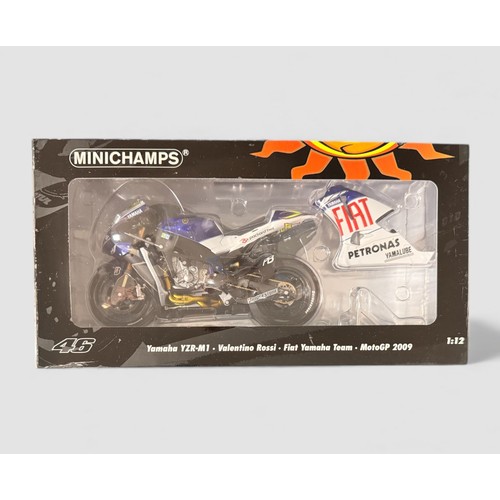 74 - Minichamps 1/12th scale Yamaha YZR-M1 2009 FIAT V Rossi No. 122 093046, generally excellent in excel... 