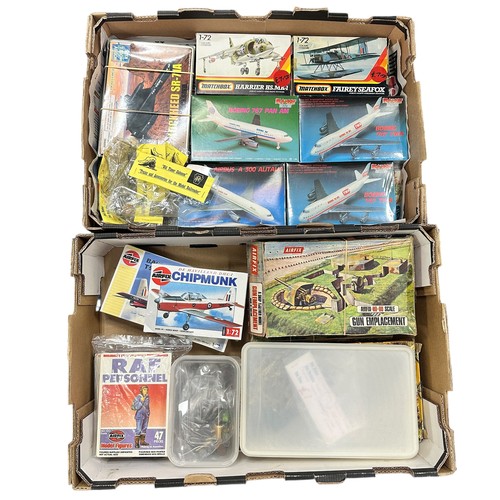 98 - Model kits unmade 1/76th - 1/72nd scale, with Airfix (7) including Gun Emplacement and Pontoon Bridg... 