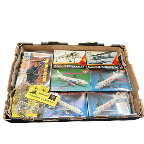 98 - Model kits unmade 1/76th - 1/72nd scale, with Airfix (7) including Gun Emplacement and Pontoon Bridg... 