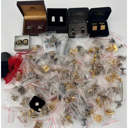 105 - Assorted cufflinks to include cufflinks by Ben Sherman, Tyler & Tyler and numerous stainless steel, ... 