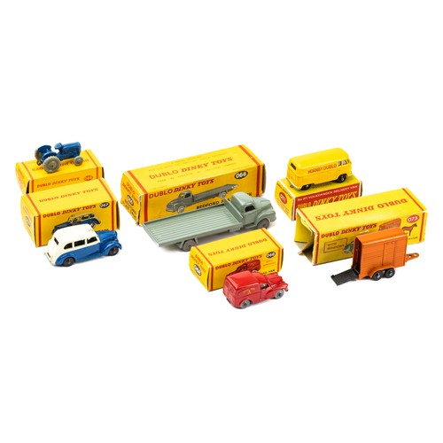 141 - Dinky Dublo range of six vehicles with Bedford Flat Truck 066, Austin Taxi 067, Royal Mail Van 068, ... 
