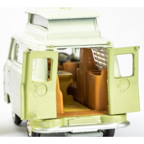 127 - Corgi 420 Ford Thames Airborne Caravan - Two-tone green with silver trim and spun hubs, excellent in... 