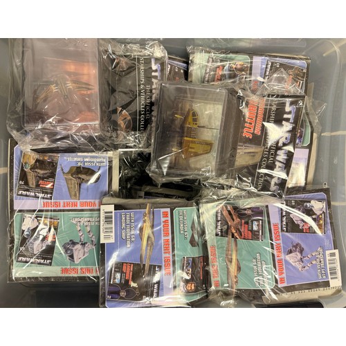 132 - Star Wars - DeAgostini - The Official Starships & Vehicles Collection, approximately 80 all mint and... 