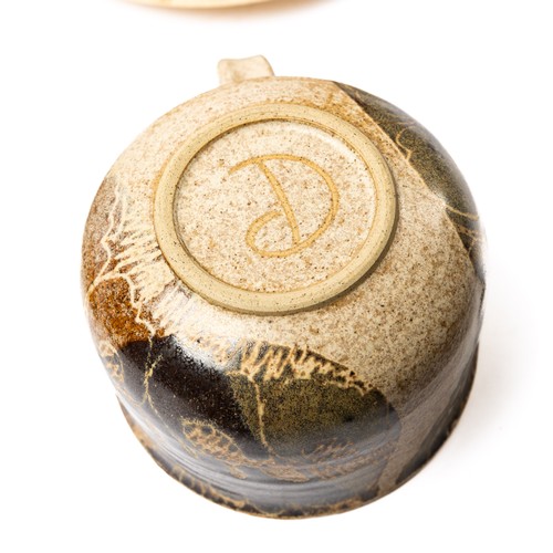 621 - Diane Worthy for Critch Pottery - six cups and saucers. impressed CP to base. Good condition. 
Once ... 