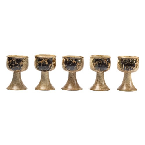 623 - Diane Worthy for Critch Pottery - Diane Worthy for Critch Pottery - five goblets, height 13cm. 
Impr... 