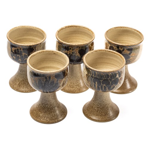623 - Diane Worthy for Critch Pottery - Diane Worthy for Critch Pottery - five goblets, height 13cm. 
Impr... 