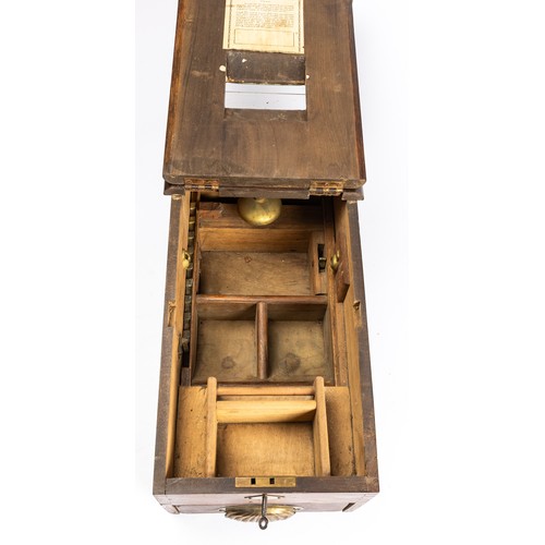 661 - Vintage wooden cash register with brass shell handle and key. Height 16.5cm, length 43cm, width 24cm... 