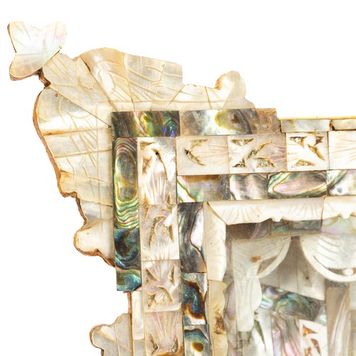 652 - A mid-20th century Mother-of-Pearl 