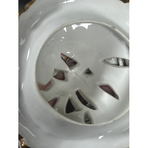 556 - Coalport Coalbrookdale, three early to middle 19th Century Coalport Coalbroodale encrusted floral po... 