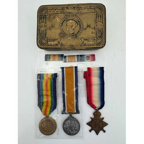 514 - 1914 Star trio to 7228 Pte F. Turney 5/Lrs (L-7228 on pair) nearly extremely fine with ribbon bar an... 