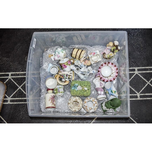 646 - A small and varied collection of 19th/early 20th century ceramics. Approximately 20 items in total. ... 