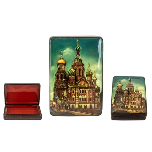 305 - Russian Superb Quality Hand Painted Large Papier Mache Lacquered Hinged Lidded Box of rectangular fo... 