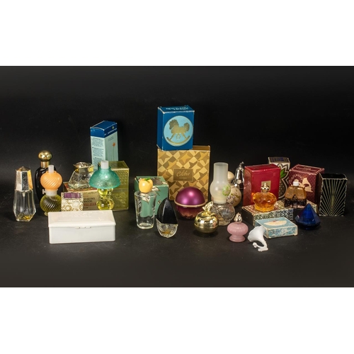 1505 - Collection of Vintage Avon Novelty Perfume Bottles, comprising: Gramophone; boxed Telephone; boxed S... 