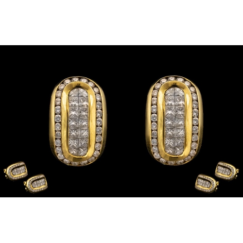 5 - 18ct Yellow Gold Stunning Pair of Attractive Diamond Set Earrings, Wonderful Design. Each Earring Se... 