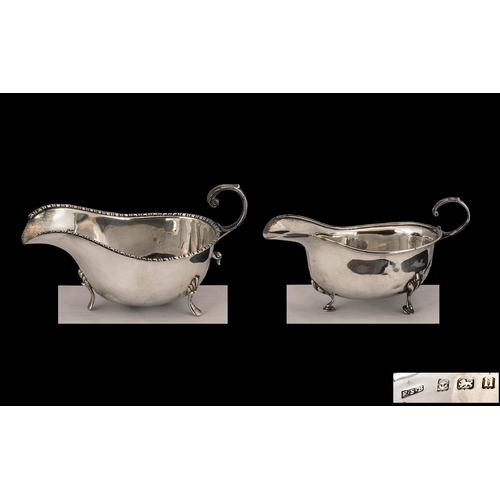 123 - Edwardian Period Mappin and Webb Sterling Silver Gravy Boat. Hallmark Sheffield 1904. 5.5 Inches - 1... 