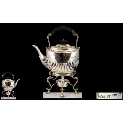 130 - Early George V Superb Quality Sterling Silver Spirit Kettle and Stand / Burner of Pleasing Proportio... 