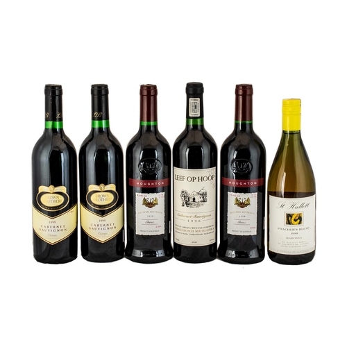 1422 - A Good Collection of Vintage Red Wines ( 6 ) Bottles In Total. Comprises 1/  Brown Brothers 1999 Cab... 