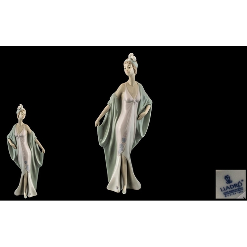 479 - Lladro Hand Painted Porcelain Figurine ' Ladies of Fashion ' Roaring Twenties ' Sophisticate ' Model... 