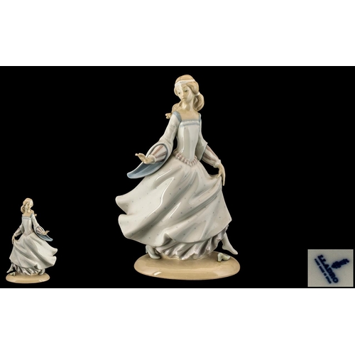 481 - Lladro - Hand Painted Porcelain Figurine ' Cinderella ' Model No 4828. Issued 1972 - 1998. Height 9.... 