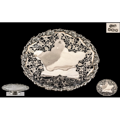 117 - 1930's Very Fine Quality and Superior Sterling Silver Open worked Classical Design Pedestal Fruits B... 