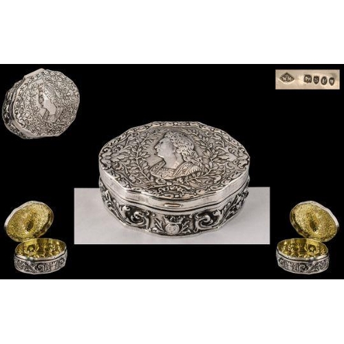 147 - French 19th Century Louis VIIII Silver Snuff/ Trinket Box of stunning quality, having the raised bus... 