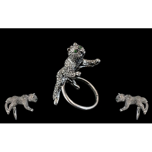 73B - Top Quality Silver Ring In the Form of a Leopard. Ring of Large Size, Diamonique Stones with Emerald... 