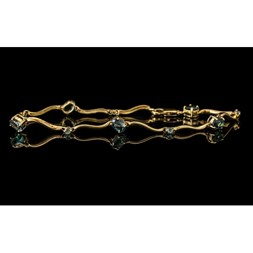 100A - 18ct Gold Gem Set Bracelet, Fancy link Chain, Set With 10 Green Faceted Stones, Fully Hallmarked, Le... 