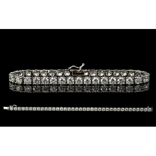 242 - Ladies - Superior Quality 14ct White Gold Diamond Set Tennis Bracelet, Full Hallmark. The Round Bril... 